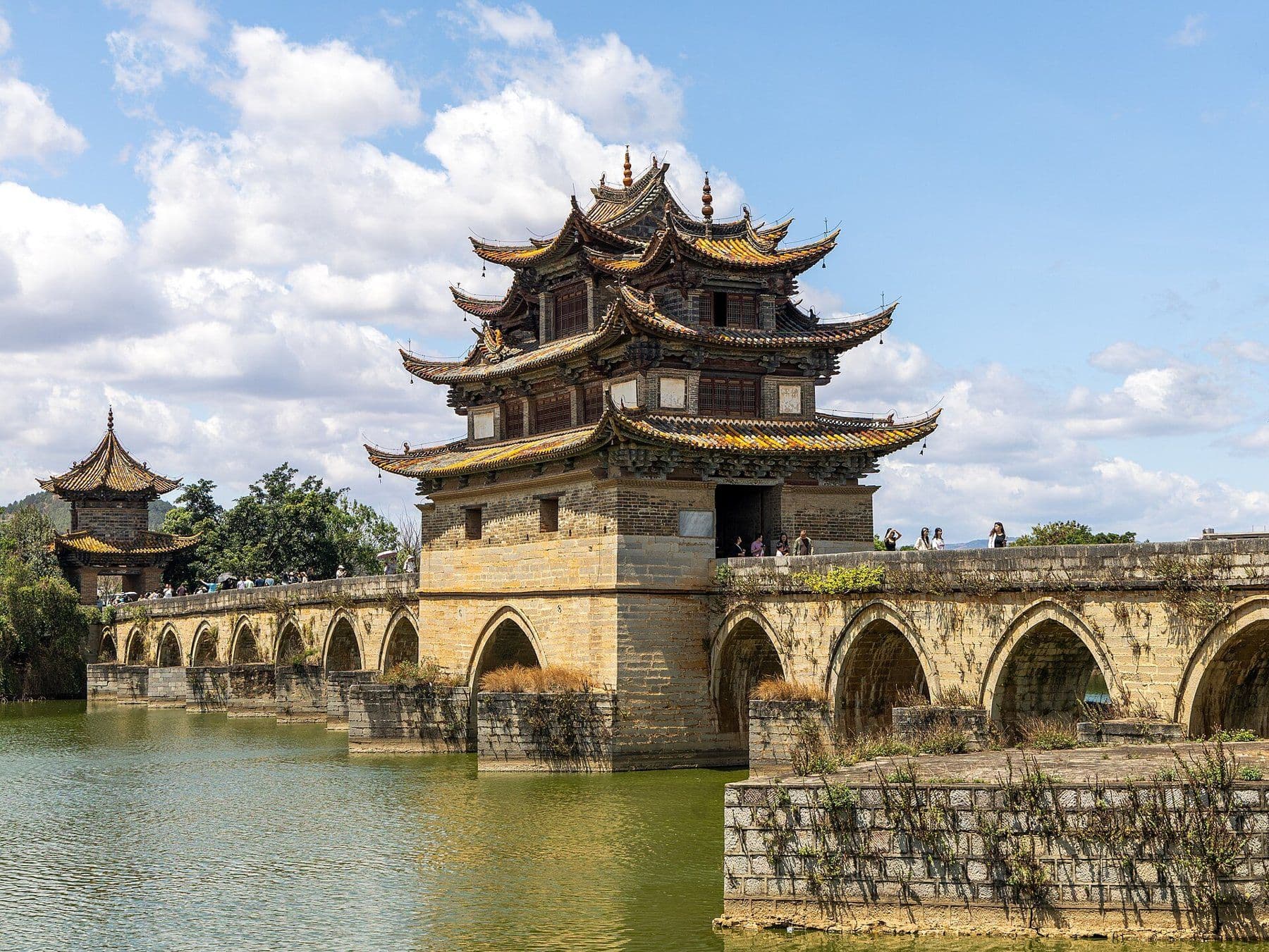 Cầu Song Long, cổ thành Kiến Thủy (Vân Nam)